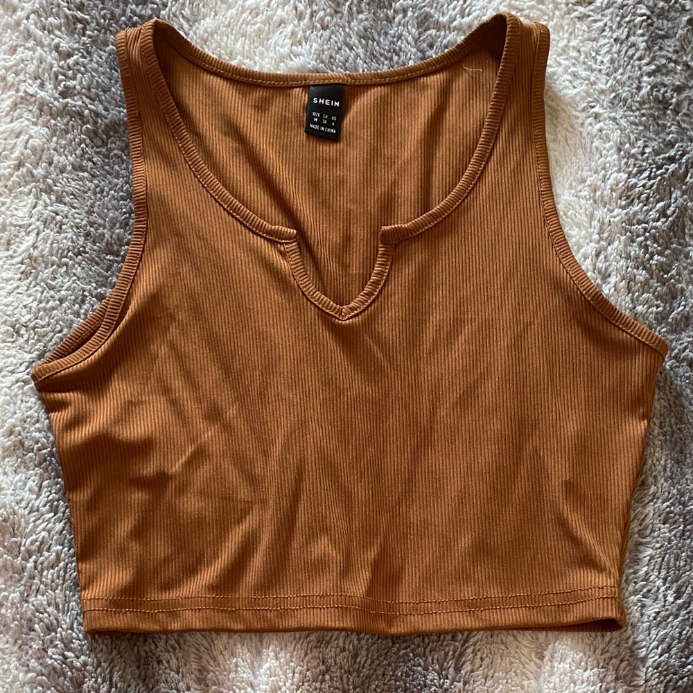 4/$30 SHEIN Rust Ribbed Notch-Neck Crop Tank